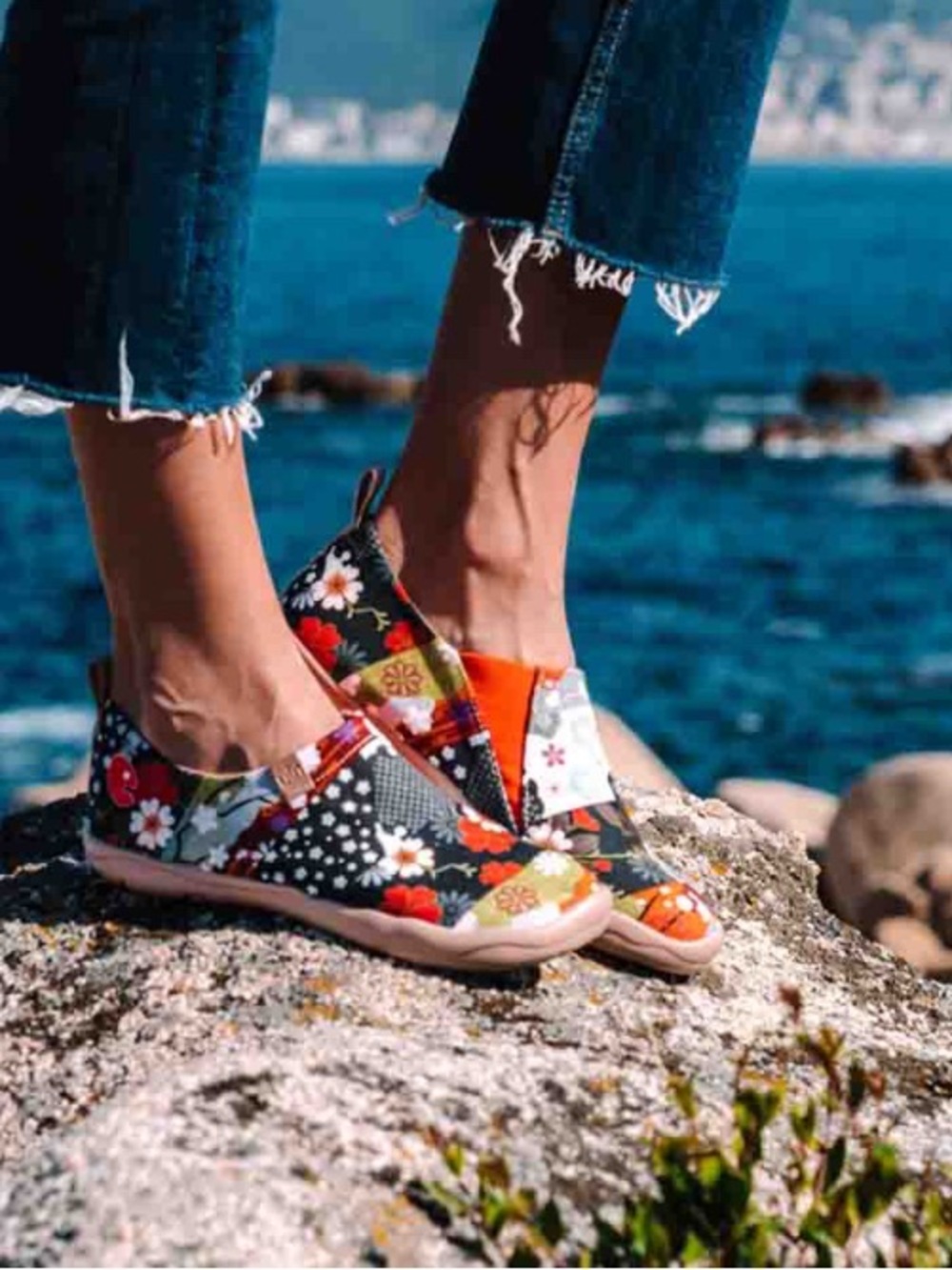 UIN Hannah Toledo Slip on Floral Shoes size 8.5
